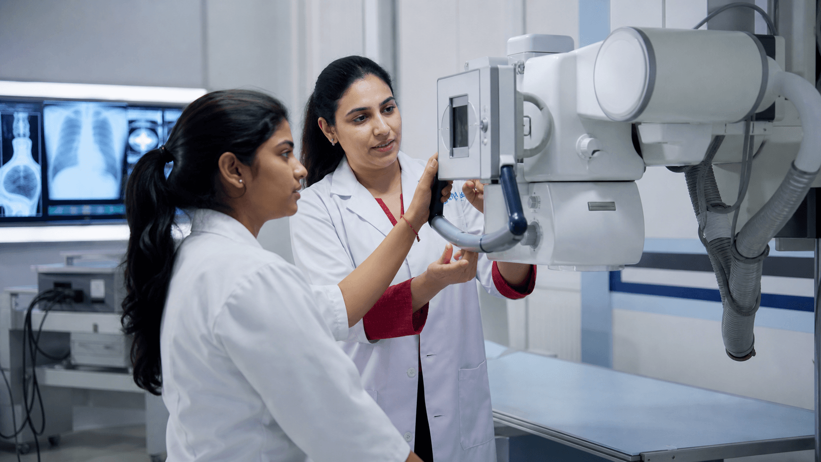 Students training in X-Ray Technology